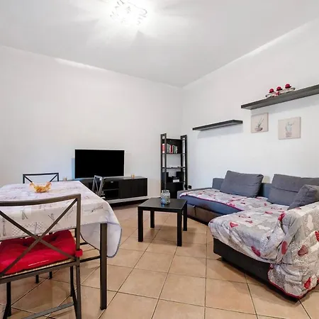 Apartment Memy's House Trilocale Con Giardino